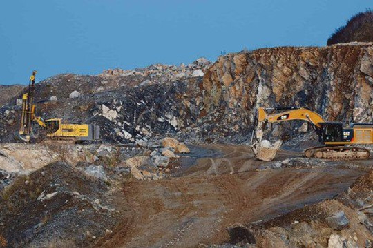 Bắt Chủ tịch HĐQT Tập đoàn Thái Dương vì bán trái phép hơn 11.000 tấn đất hiếm