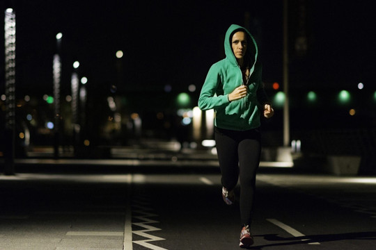 Chạy bộ vào buổi tối có tác dụng gì?