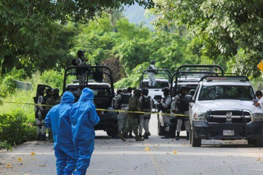 Mexico: Nhóm 13 cảnh sát thiệt mạng vì bị các tay súng phục kích