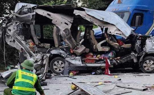 Ám ảnh hiện trường vụ tai nạn xe khách 5 người tử vong ở Lạng Sơn