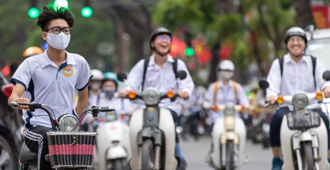 Học sinh THCS tại Nam Định không được tự đi xe máy điện đến trường