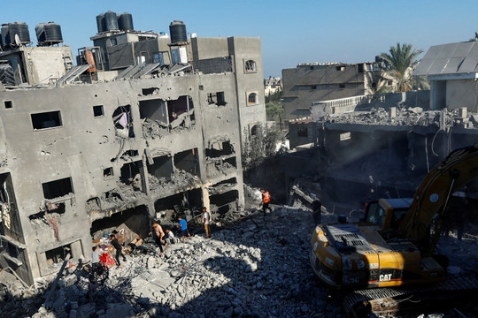 Israel tấn công toàn diện dải Gaza, phong trào Hamas thề chống trả