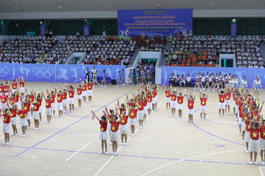 Gần 5000 giáo viên, học sinh Hà Nội dự ngày hội văn hóa, thể thao