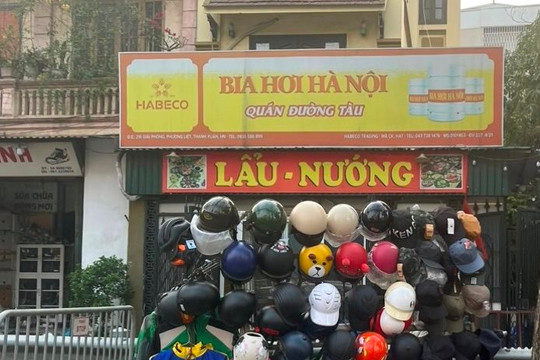 Nhiều như mũ bảo hiểm giả ở Việt Nam