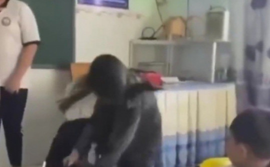 Xôn xao clip nữ sinh tiểu học ở Bạc Liêu bị đánh dã man