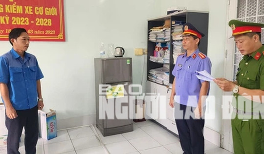 Giả mạo trong công tác, một cán bộ đăng kiểm ở Kiên Giang vừa bị bắt