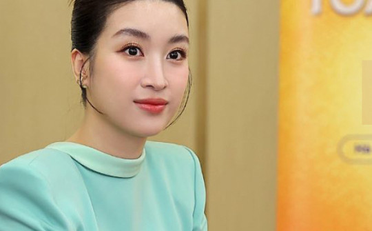 Vợ chủ tịch CLB Hà Nội sau khi sinh con ăn mặc còn “đẹp hơn cả khi còn son”