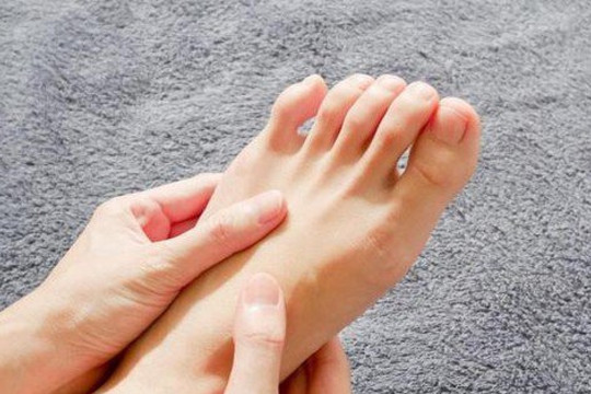 Thấy những dấu hiệu bất thường ở chân, có thể bạn đang mang bệnh nguy hiểm