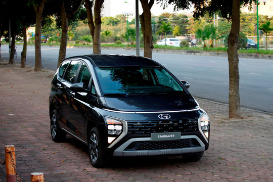 Hyundai Stargazer giảm sốc 120 triệu đồng, rẻ hơn Toyota Vios số sàn – Có nhưng khó mua