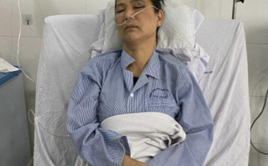 Can ngăn đánh nhau, một phụ nữ Việt kiều bị đánh nhập viện