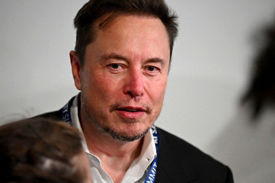 Tỷ phú Elon Musk khuyên Tổng thống Ukraine về cuộc phản công