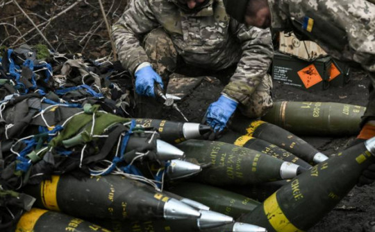 Ngoại trưởng Ukraine: EU thất hứa 1 triệu quả đạn pháo cho Kiev