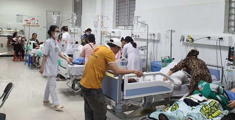 Kiên Giang: Hơn 50 học sinh của 2 trường học nhập viện sau bữa ăn trưa