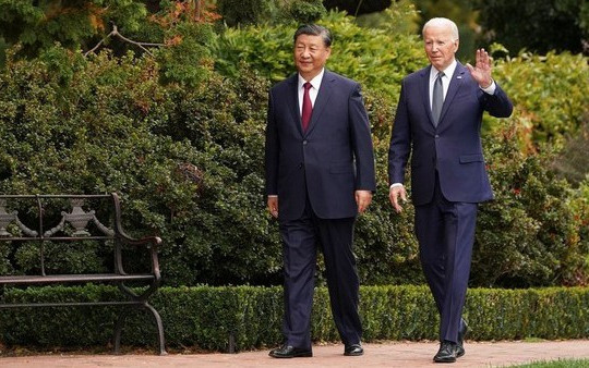 Khi Chủ tịch Trung Quốc gặp Tổng thống Mỹ: Siêu xe của hai nhà lãnh đạo 'khủng' cỡ nào?