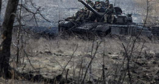 Kịch tính cảnh binh sỹ Nga và Ukraine đấu súng dữ dội trên chiến hào tại Bakhmut
