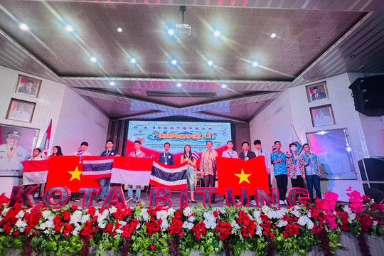 Học sinh Việt Nam đạt thành tích cao tại Olympic Toán và Khoa học châu Á