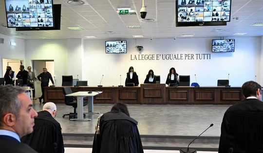 Phiên tòa xử mafia lớn nhất nước Ý tuyên 2.200 năm tù
