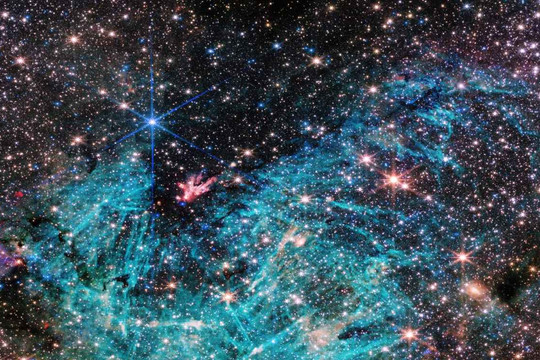 Kính viễn vọng James Webb cho thấy những chi tiết chưa từng biết tới ở trung tâm thiên hà