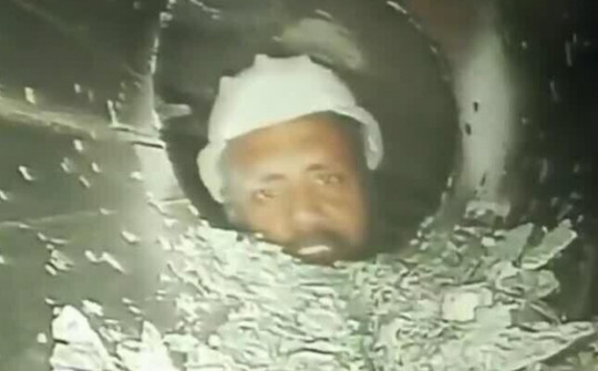 Video: Những hình ảnh đầu tiên của 41 công nhân mắc kẹt trong hầm ở Ấn Độ sau 9 ngày