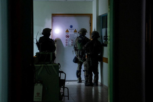 Quân đội Israel bắt giám đốc bệnh viện lớn nhất Dải Gaza