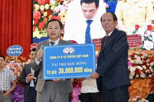 Toyota Việt Nam tặng 115 suất học bổng cho sinh viên các trường kỹ thuật và âm nhạc