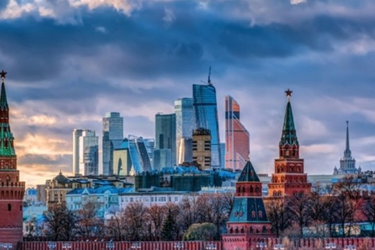 Giữa bão trừng phạt, kinh tế Nga sắp tăng trưởng nhanh gấp 3 châu Âu