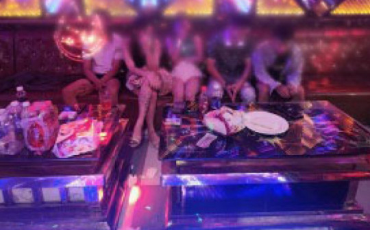 30 người mở tiệc ma túy trong quán karaoke