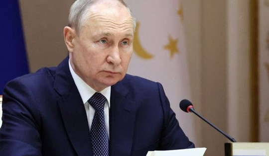 Tổng thống Putin duyệt tăng chi tiêu quân sự "khủng"