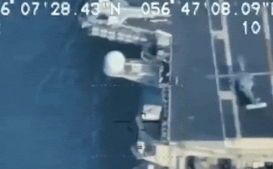 Tàu sân bay Mỹ vào vịnh Ba Tư sau 3 năm, Iran tung video UAV soi rõ dàn máy bay