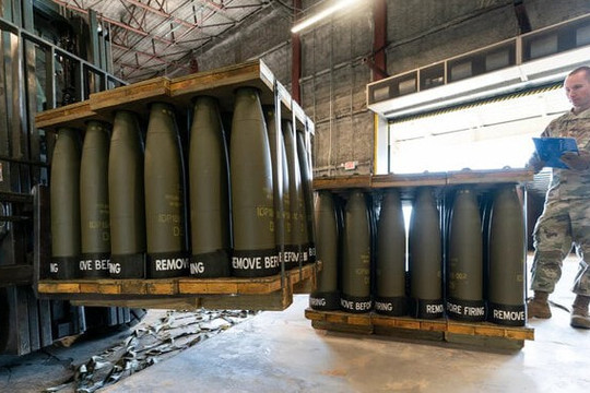 Viện trợ quân sự cho Ukraine 'sang tay' các công ty vũ khí Mỹ thế nào?