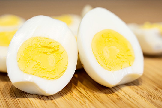 Trứng giàu chất dinh dưỡng, tốt cho sức khỏe nhưng có 3 sai lầm cần tránh kẻo "lợi bất cập hại"