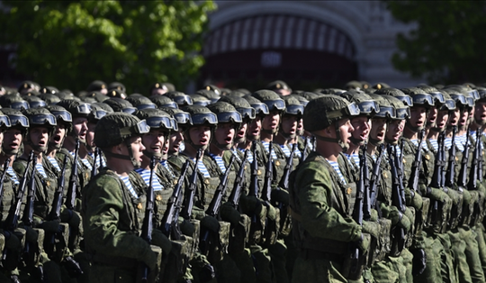 Tổng thống Nga Putin ký sắc lệnh tăng quân để đối phó NATO, Ukraine