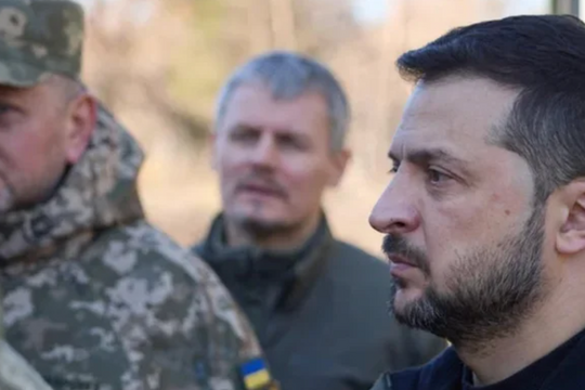 Tổng thống Ukraine trực tiếp chỉ huy quân đội, Tướng Zaluzhnyi sẽ bị loại bỏ?