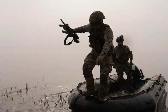 Điểm yếu nghiêm trọng của Ukraine khi phòng thủ ở sông Dnipro