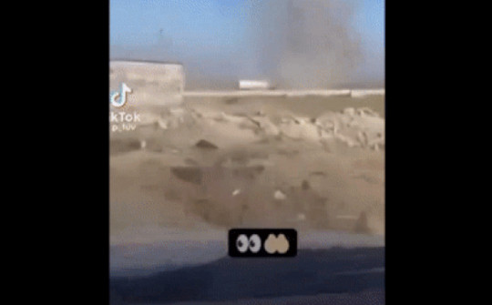 Video: Khoảnh khắc loạt rocket được bắn từ "xe bồn chở xăng" ở Iraq để tấn công lực lượng Mỹ