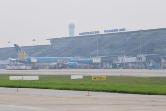 7 chuyến bay đến Nội Bài phải chuyển hướng hạ cánh vì sương mù dày đặc