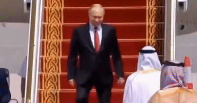 Clip 50 giây làm phương Tây sôi sục: Cận cảnh Tổng thống Putin được đón như "ông hoàng" tại UAE
