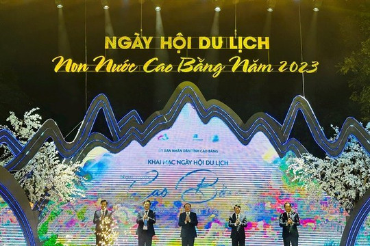 Ngày hội Du lịch Non nước Cao Bằng tại thủ đô Hà Nội