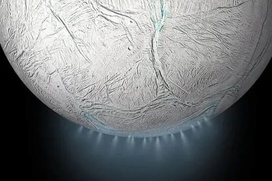 Tàu không gian có thể thu thập nguyên vẹn những hạt băng bắn lên từ Enceladus để tìm kiếm dấu hiệu của sự sống