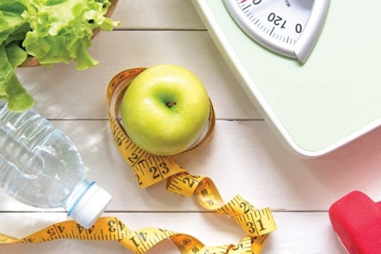 5 mẹo ăn uống dễ áp dụng hàng ngày giúp giữ cân nặng lý tưởng suốt đời