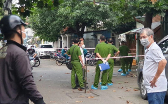 Người phụ nữ chở thi thể trong chiếc túi đến bỏ trong con hẻm ở quận Phú Nhuận
