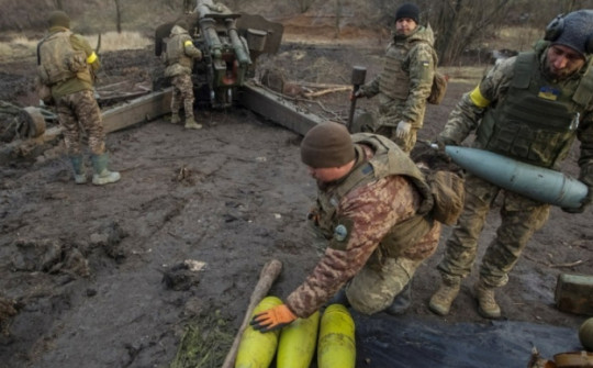 Nghị sĩ Ukraine cảnh báo nguy cơ cạn kiệt vũ khí, có thể mất thêm lãnh thổ