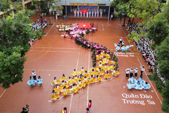Giáo dục truyền thống yêu nước qua màn sử ca 'Hào khí Việt Nam'