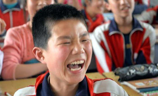 Bài văn điểm 100 viral MXH: Cậu bé tiểu học 'xử gọn' vấn đề bao người lớn bó tay