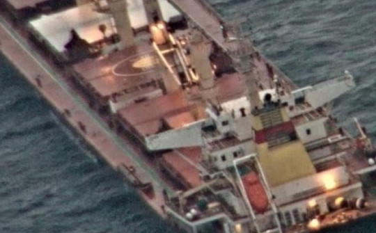 Chiến hạm châu Âu, Ấn Độ "săn" cướp biển ngoài khơi Somalia