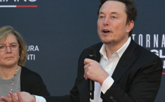 Tỷ phú Elon Musk nêu quan điểm về người ngoài hành tinh