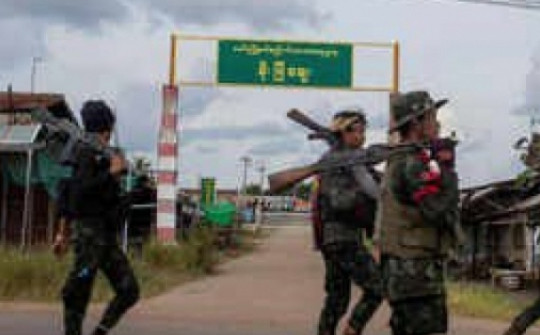 Phe nổi dậy Myanmar giành địa bàn quan trọng sau khi Trung Quốc thông báo thoả thuận ngừng bắn