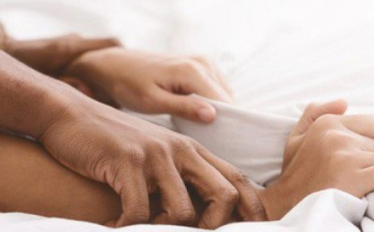 Bệnh viêm khớp ảnh hưởng gì tới quan hệ tình dục?
