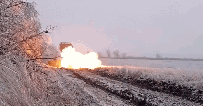 Nga công bố video phá hủy cứ điểm Ukraine bằng súng phun lửa TOS-1A
