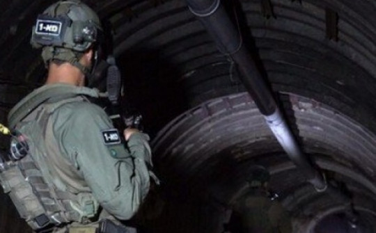 Video bên trong đường hầm tử thần của Hamas: Một tay súng có thể đấu cả đơn vị biệt kích